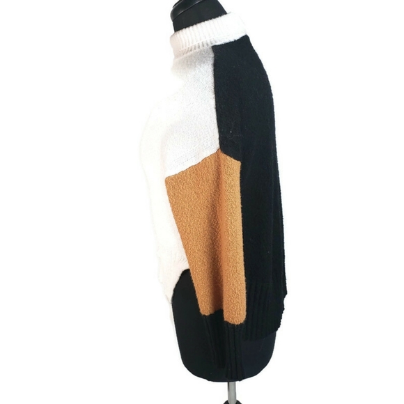 Time and Tru | Ladies Turtleneck Sweater Size M - Picture 2 of 4